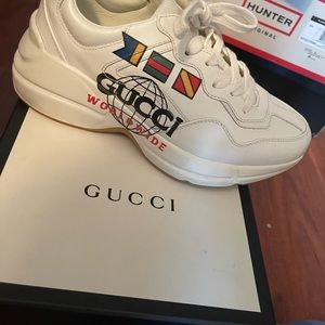 Gucci sneakers for sale!! Cleaning out my closet